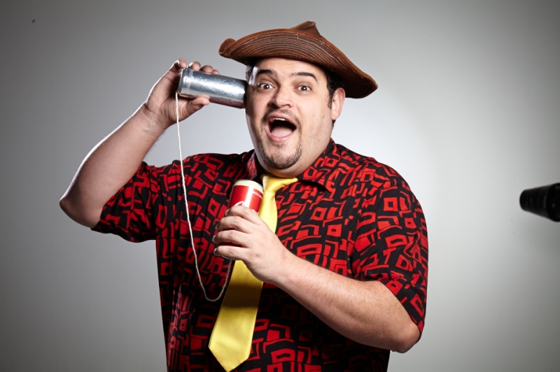 Stand-up com Matheus Ceará é atração deste sábado no Teatro Municipal