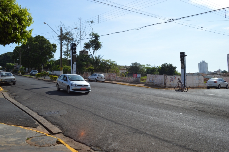 Novo semáforo na Rua Paraná é ligado