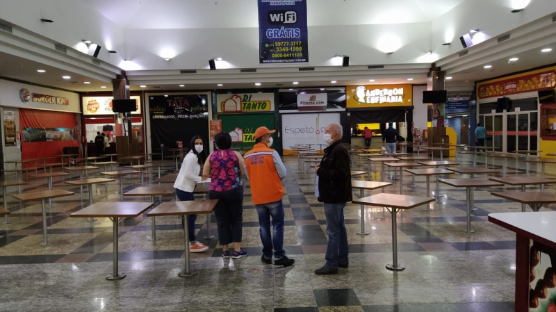 Operação orienta e fiscaliza atendimento em bares e Shopping de Fernandópolis